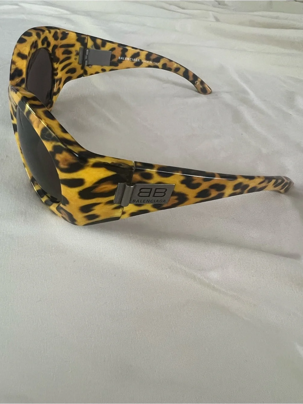 N/A trendy yellow